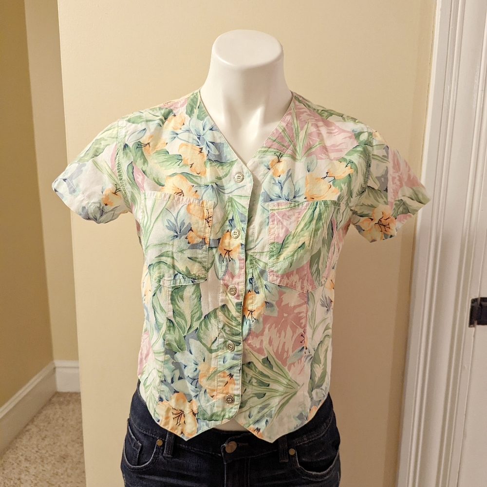 Vintage Liz Claiborne Petites pastel floral snap top size xs